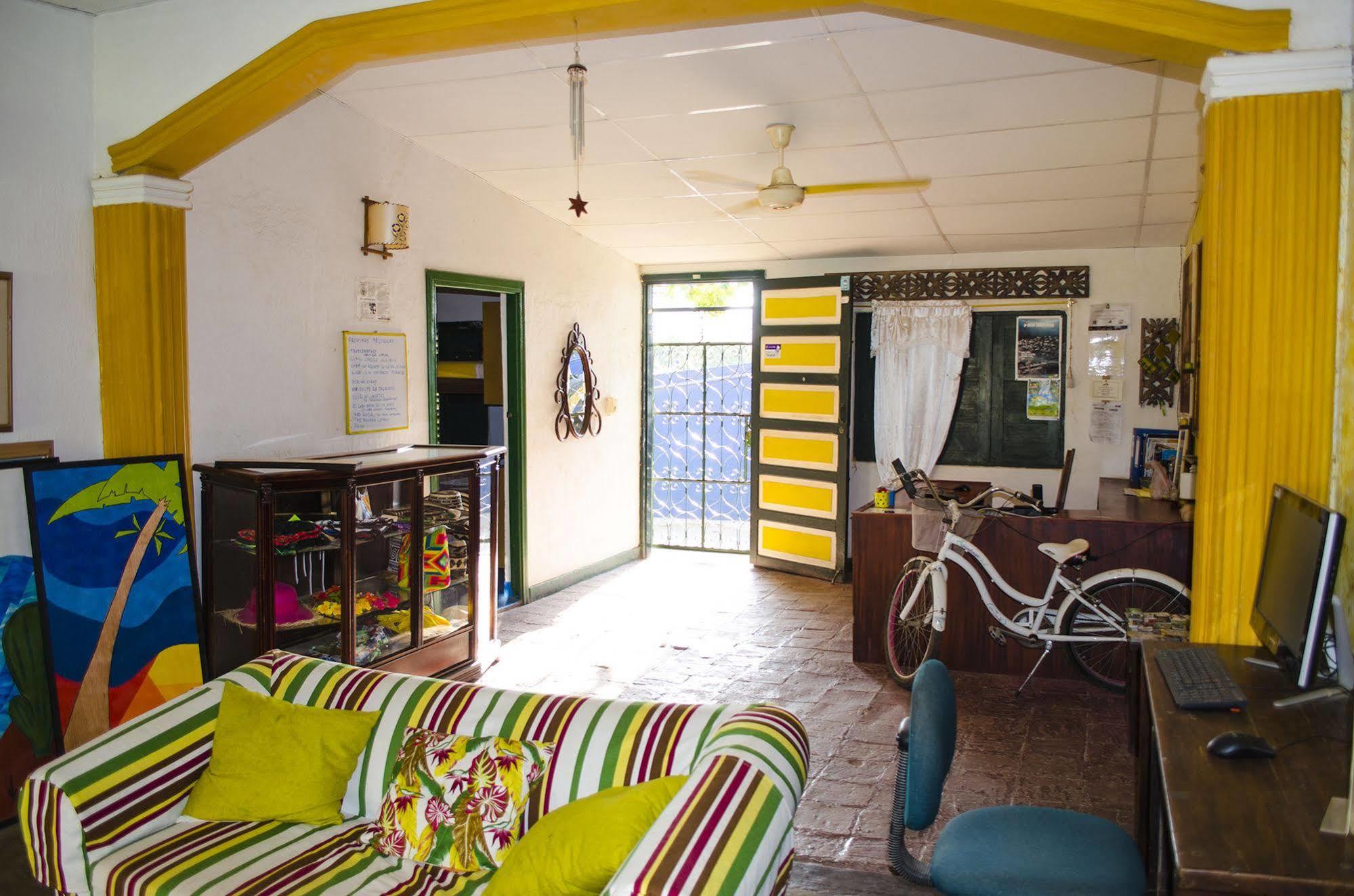 Hostel Villa Mary Taganga Esterno foto